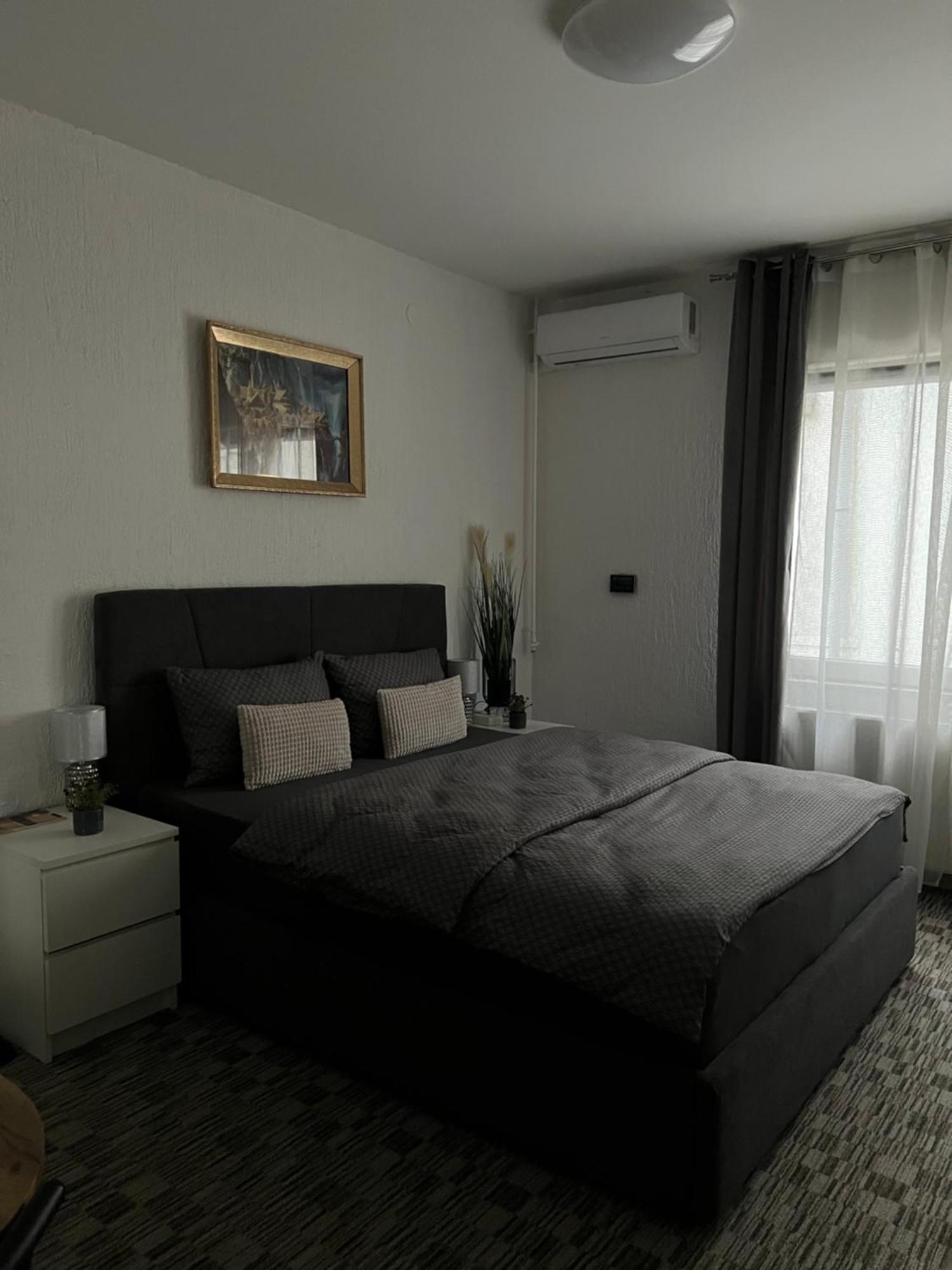 Luxrooms - Hotel Type With Private Jacuzzi Bjelovar Exterior photo